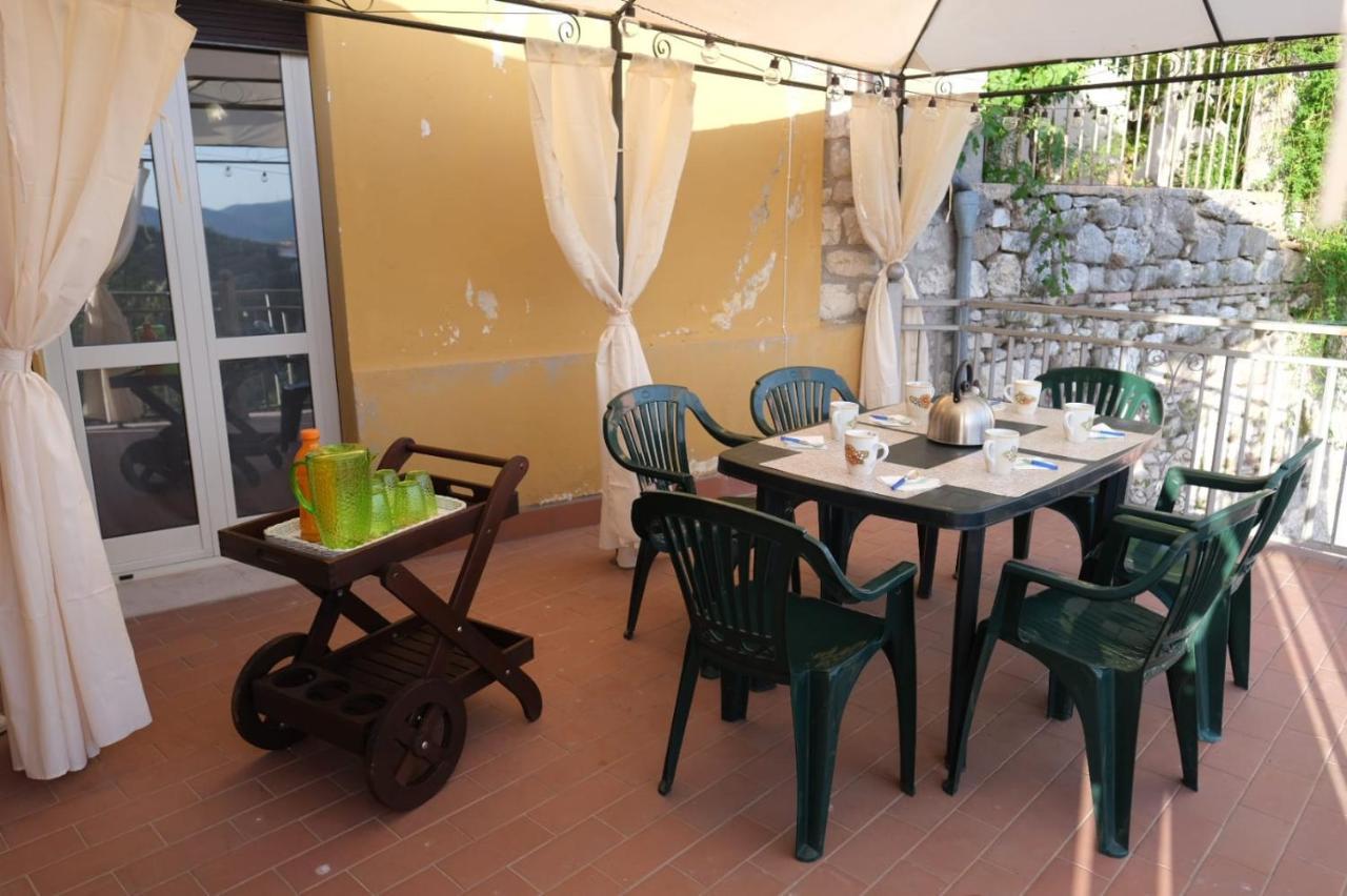 La Residenza Dei Nonni Lägenhet Montefranco Exteriör bild
